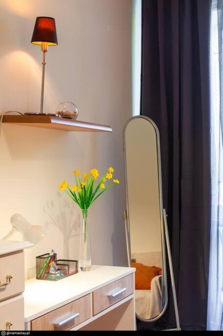 Spacious Retro Flat Close To National Stadium * Warszawa