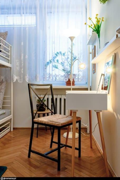 Apartament Spacious Retro Flat Close To National Stadium